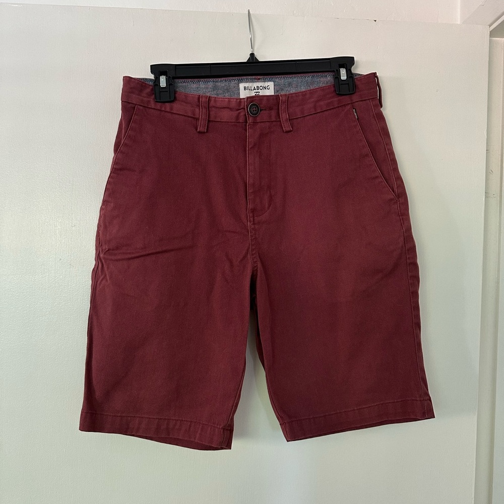 Mens Billabong burgundy shorts 29